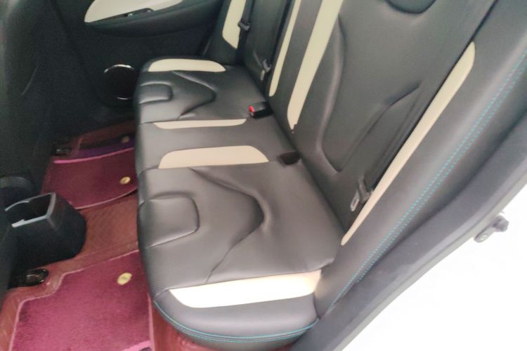 江汽集团 江淮iEV7 2019款 iEV7L 豪华智能型中控内饰21