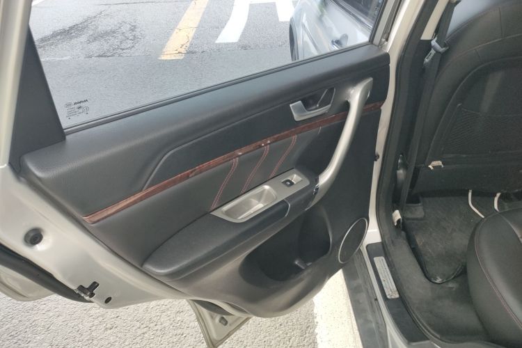 哈弗H6 2017款 红标 运动版 1.5T 手动两驱精英型中控内饰7008