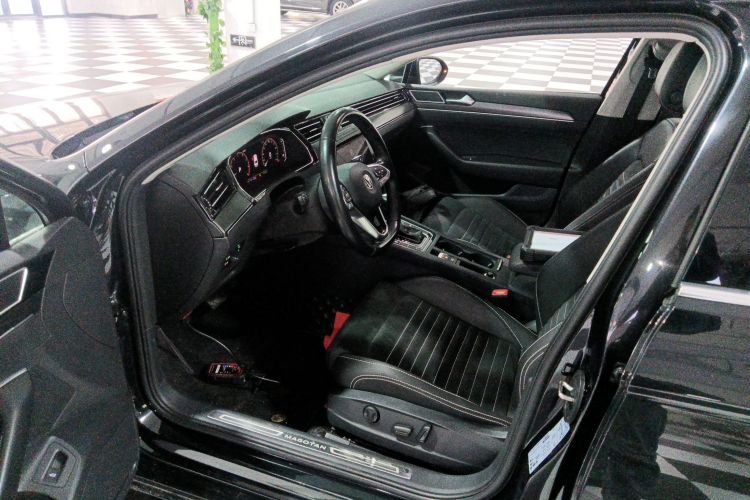 大众 迈腾 2020款 330TSI DSG 豪华型中控内饰19