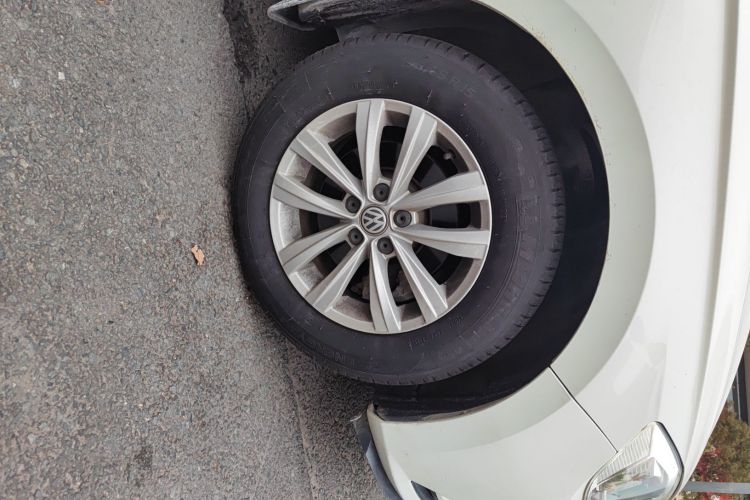 大众 宝来 2017款 1.6L 自动时尚型车身外观10