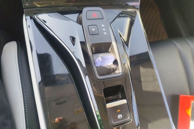 东风风神 皓瀚 2023款 DH-i 1.5T 尊贵版局部细节18