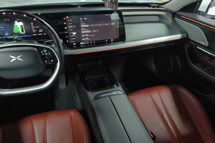 小鹏P7 2021款 480E中控内饰16