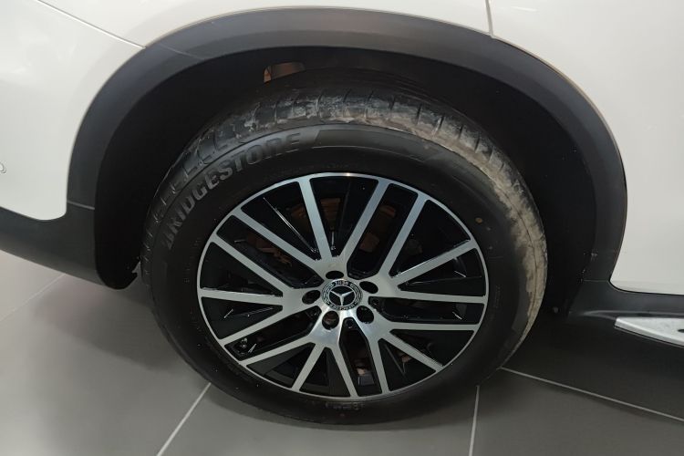 奔驰GLC轿跑 2022款 改款 GLC 300 4MATIC 轿跑SUV车身外观6008