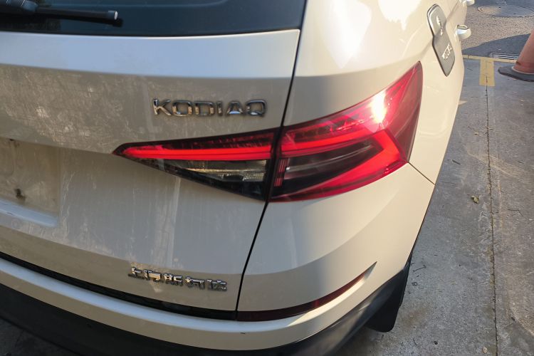 斯柯达 柯迪亚克 2017款 TSI330  5座两驱舒适版车身外观6006