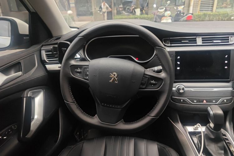 标致408 2020款 360THP 十周年纪念版中控内饰13