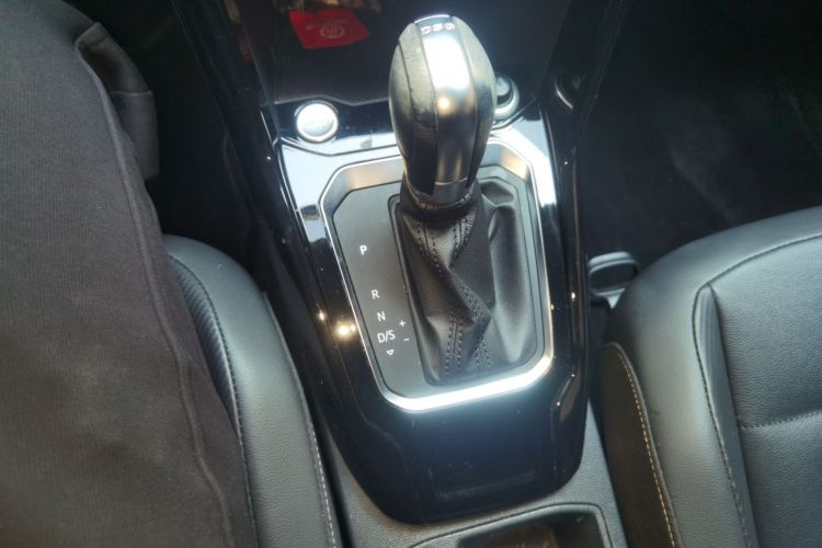 大众 T-ROC探歌 2020款 280TSI DSG两驱舒适型中控内饰18