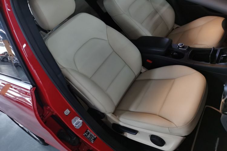 奔驰B级 2012款 B 180局部细节41