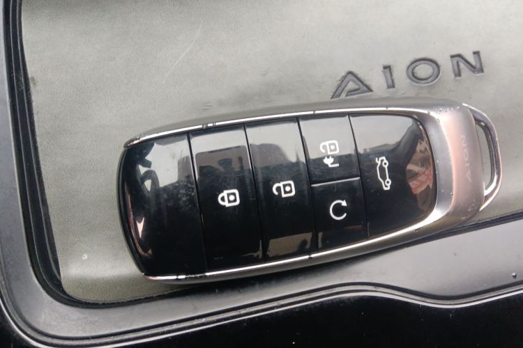 埃安 AION S Plus 2021款 70 智领版中控内饰11