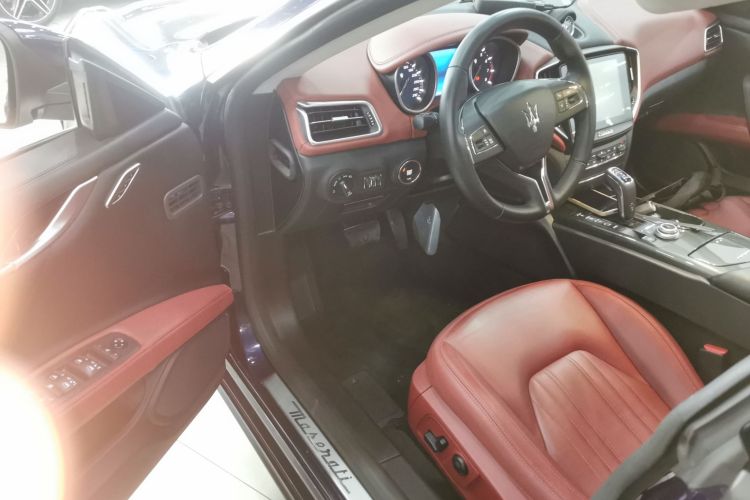 玛莎拉蒂 Ghibli 2020款 3.0T 标准版中控内饰20