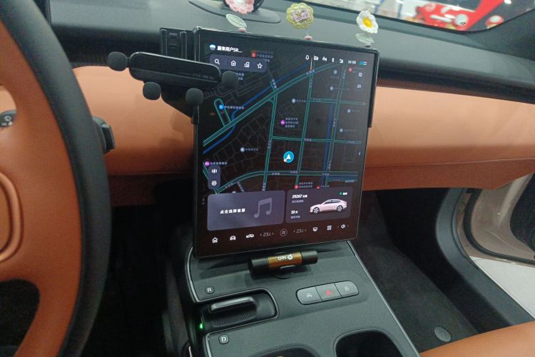 蔚来ET5 2022款 75kWh中控内饰16