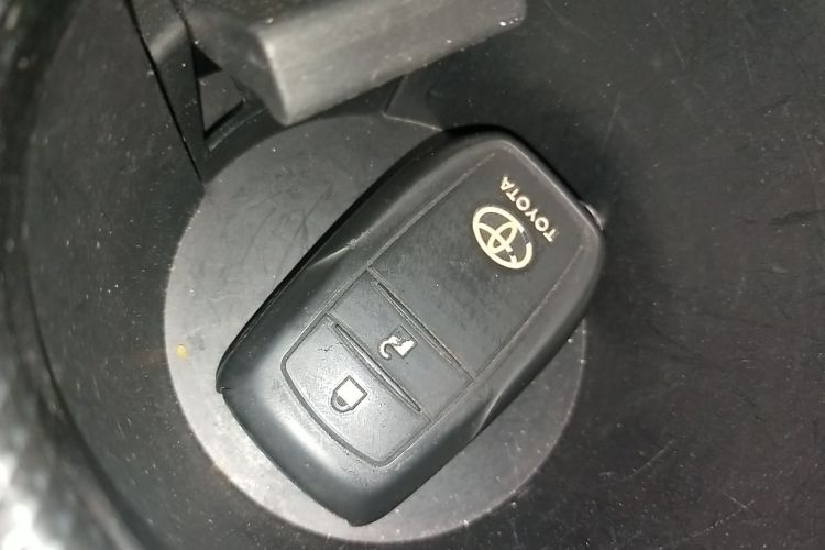 丰田 汉兰达 2015款 2.0T 四驱豪华版 7座中控内饰11