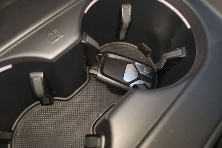 奥迪A4L 2022款 40 TFSI 豪华动感型中控内饰11