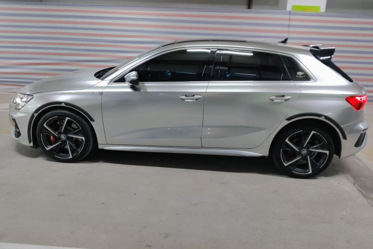 奥迪A3 2021款 Sportback 35 TFSI 时尚运动型车身外观4