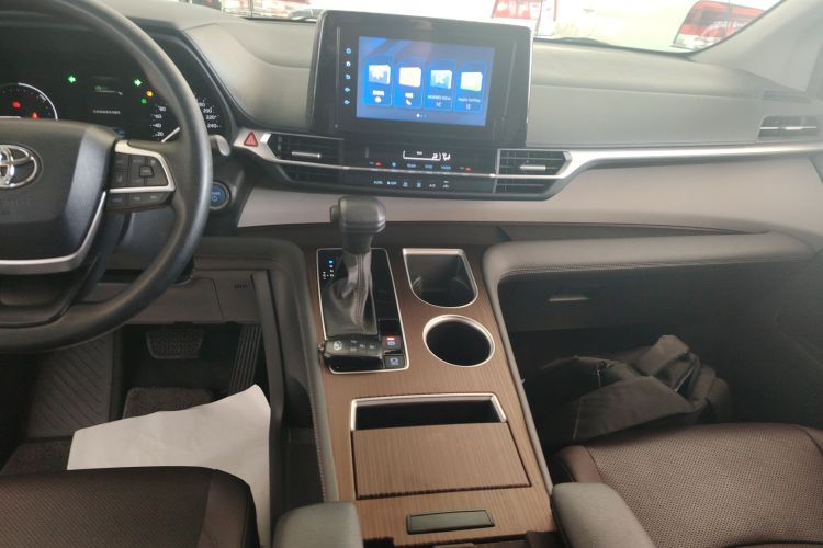 丰田 赛那SIENNA 2021款 2.5L混动 舒适版局部细节16