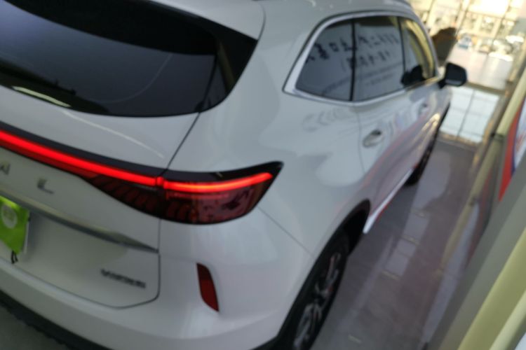 哈弗H6 2024款 1.5T 两驱经典版车身外观7