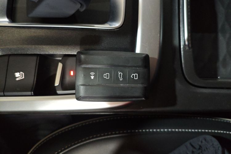 坦克300 2021款 城市版 2.0T 很有型中控内饰11