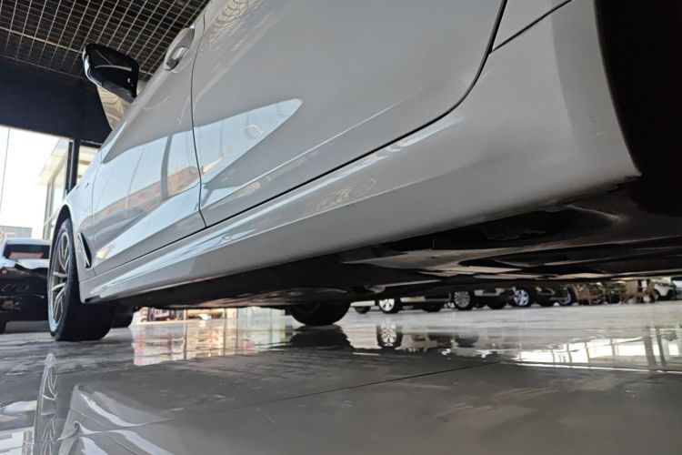 宝马5系 2019款 525Li M运动套装局部细节9002