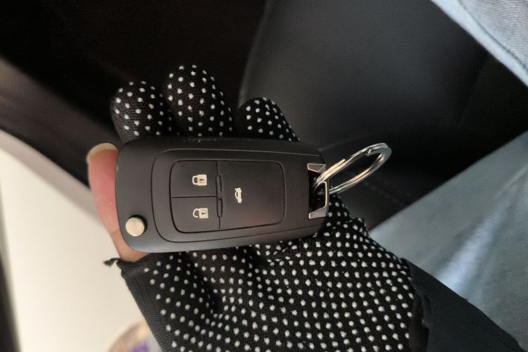 别克 英朗 2021款 改款 1.3T 自动轻混动精英型中控内饰11