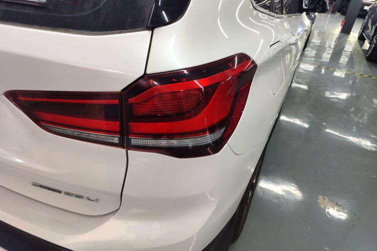 宝马X1 2020款 sDrive25Li 领先型车身外观9