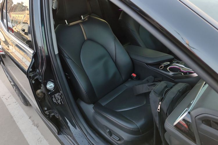 丰田 凯美瑞 2021款 2.0G 豪华版局部细节41