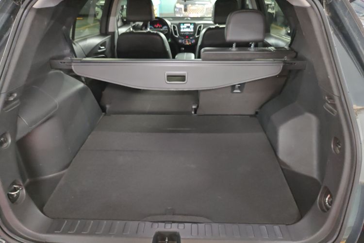 雪佛兰 探界者 2018款 535T 自动驰界版机舱底盘23