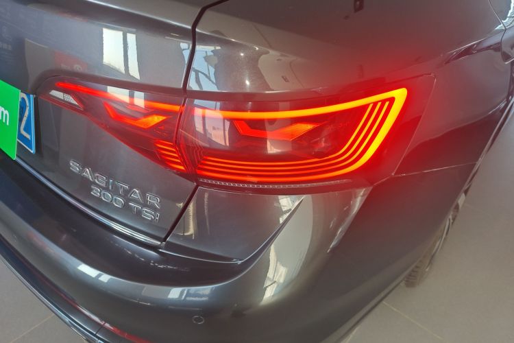 大众 速腾 2023款 300TSI DSG卓越版车身外观9