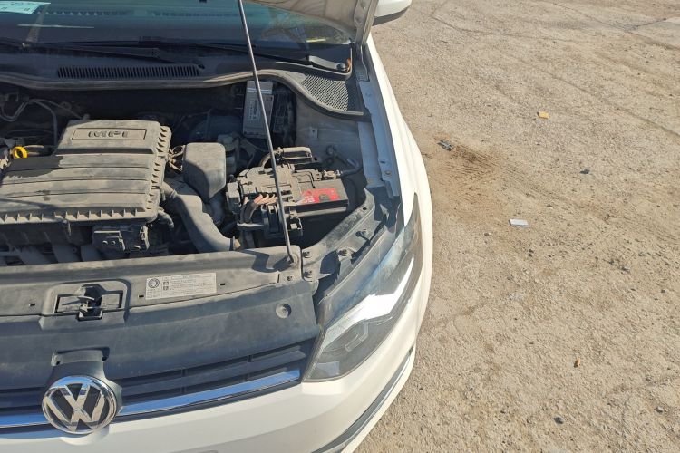 大众 Polo 2014款 1.6L 自动舒适版机舱底盘26