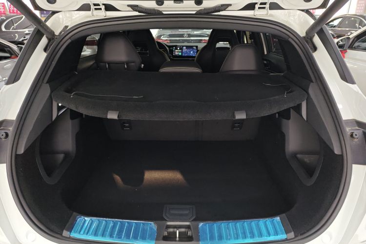 领克06 2023款 Remix 1.5T 劲Halo机舱底盘23