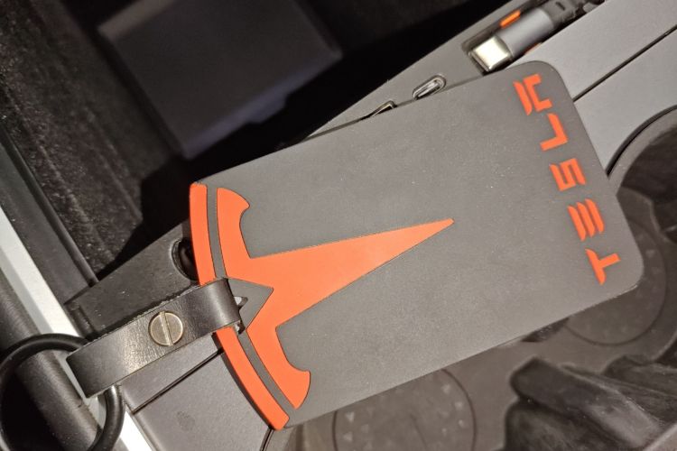 特斯拉 Model Y 2021款 标准续航后驱版中控内饰11