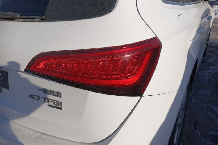 奥迪Q5 2015款 40 TFSI 技术型车身外观9