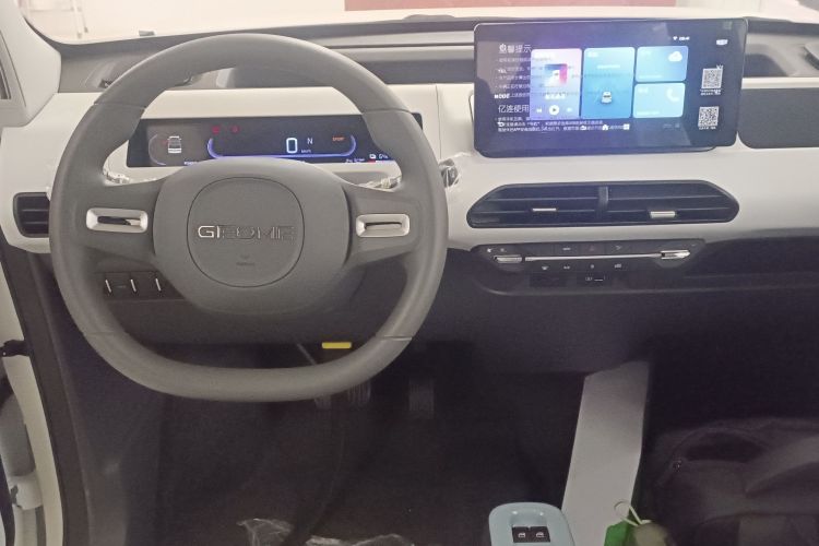 吉利银河 2024款 熊猫mini 200km 耐力熊中控内饰16