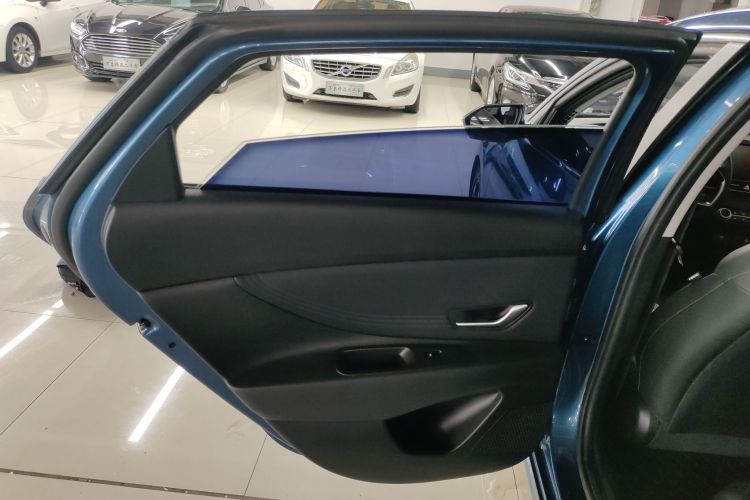 现代 伊兰特 2022款 1.5L CVT GLX精英版中控内饰7008