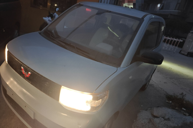 五菱汽车 宏光MINIEV 2020款 悦享款 磷酸铁锂车身外观1