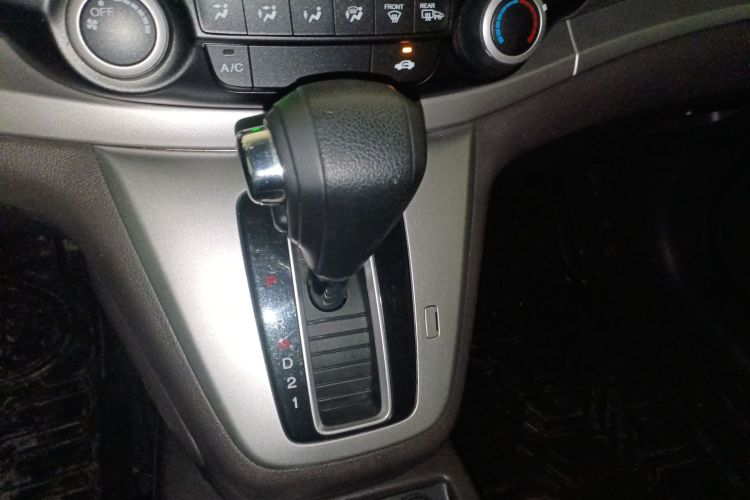 本田CR-V 2012款 2.0L 四驱经典版中控内饰18