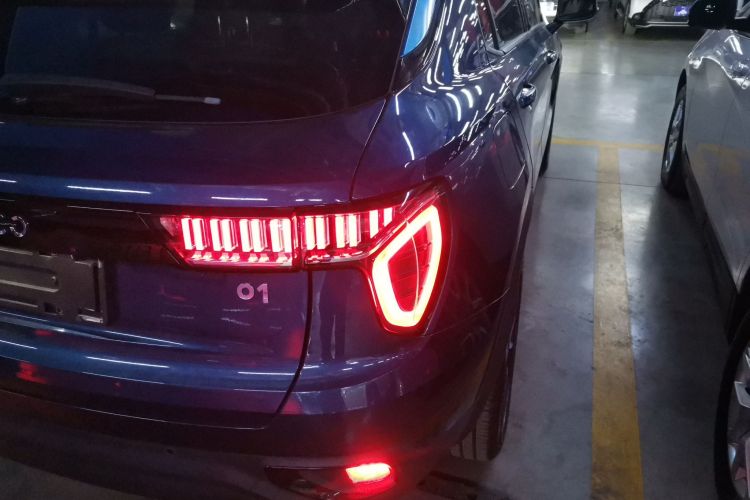 领克01 2017款 2.0T 两驱耀Pro版车身外观6006