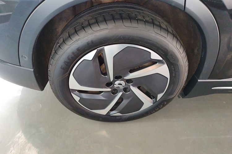 蔚来ES6 2023款 75kWh车身外观6008