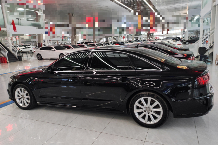 奥迪A6L 2018款 30周年年型 TFSI 进取型车身外观4