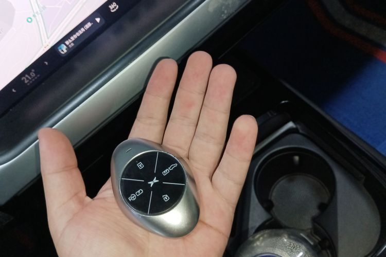 小鹏P7 2020款 670N中控内饰7001