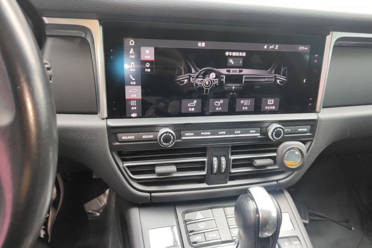 保时捷 2020款 Macan 2.0T中控内饰16