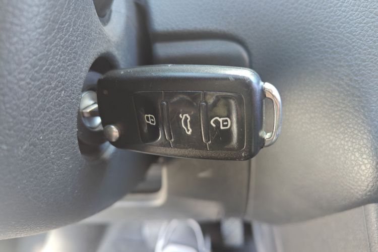 大众 Polo 2016款 1.4L 自动风尚型中控内饰7001