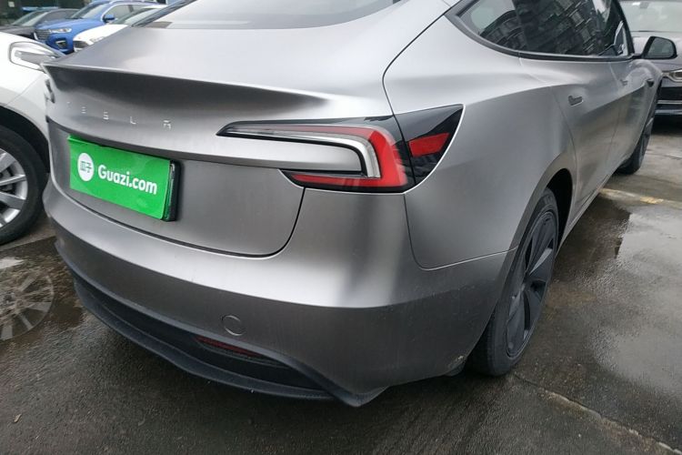 特斯拉 Model 3 2023款 后轮驱动版车身外观6006