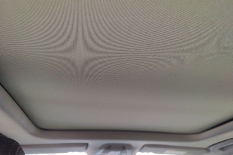 标致4008 2019款 380THP 尝先版中控内饰22