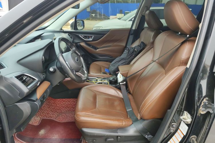 斯巴鲁 森林人 2019款 2.0i 智擎运动版中控内饰19