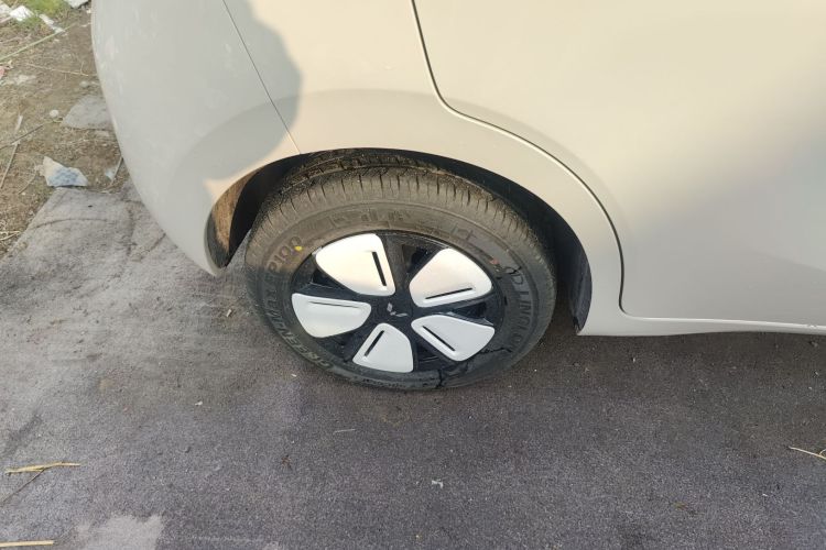 五菱汽车 宏光MINIEV 2025款 四门版 进阶款车身外观6002