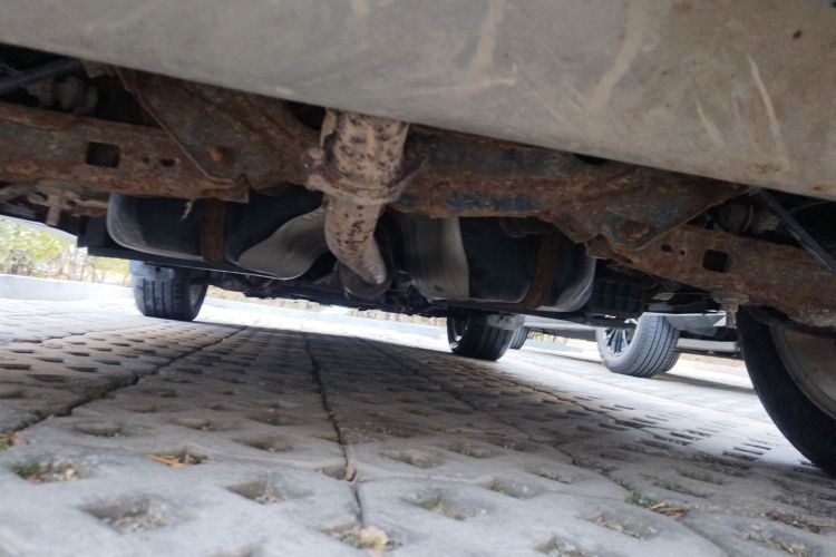 陆风X7 2015款 2.0T 全景尊贵版局部细节9009