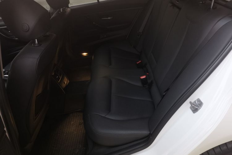 宝马3系 2016款 320Li 进取型中控内饰7004