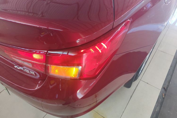 别克 威朗 2019款 三厢 15S 自动进取型车身外观9