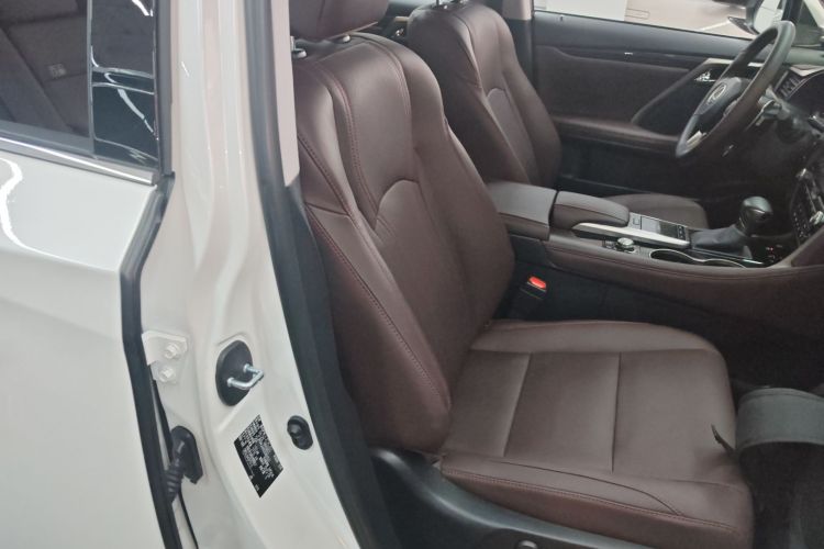 雷克萨斯RX  改款 450h 四驱典雅版局部细节41