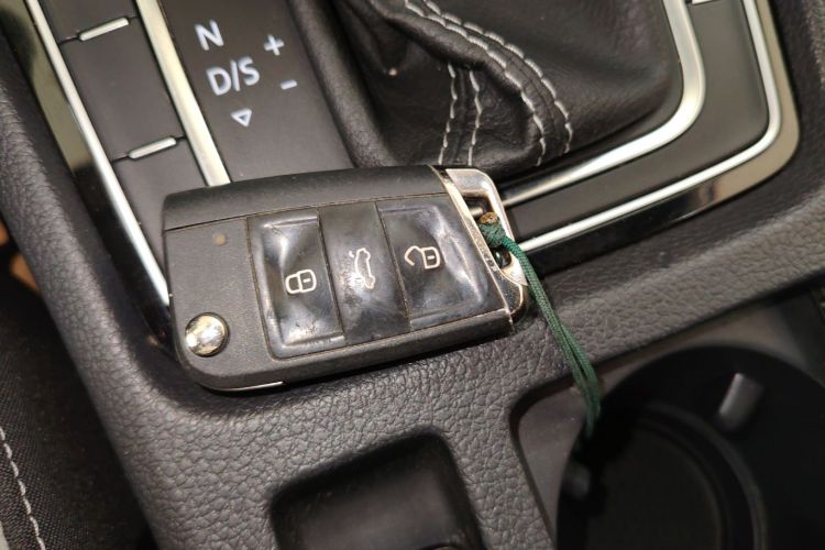 大众 高尔夫 2018款 280TSI 自动R-Line型中控内饰11