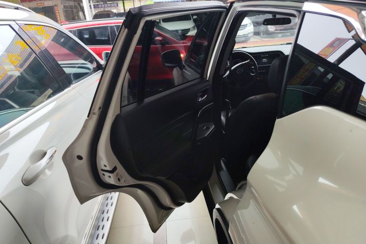 广汽传祺 传祺GS4 2017款 235T 自动两驱豪华智联版中控内饰49